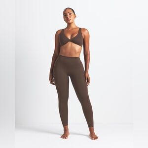 Nike SKIMS Matte 26” Dark Sepia Leggings, S